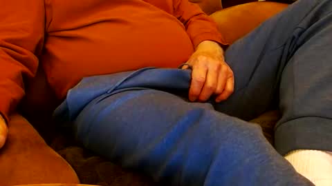 Snapshot of onehanglow chatting on February 2026 02:08:02 AM Butch online show from February 2026 02:08:02 AM