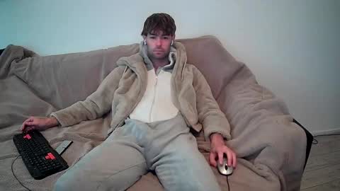 Snapshot of onesieboyx chatting on November 2025 10:59:01 AM onesieboyx online show from November 2025 10:59:01 AM