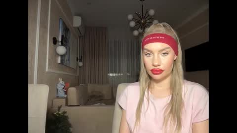 onesweet_baby online show from January 2025 01:11:01 AM