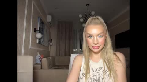 onesweet_baby online show from February 2025 04:07:01 PM