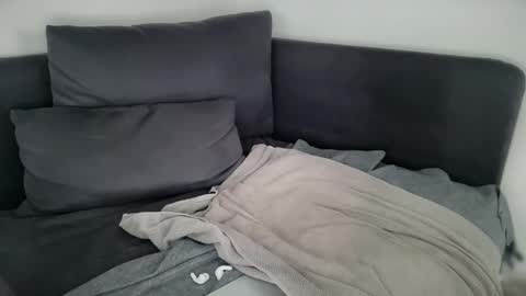 onkel90 online show from April 2026 05:44:02 PM