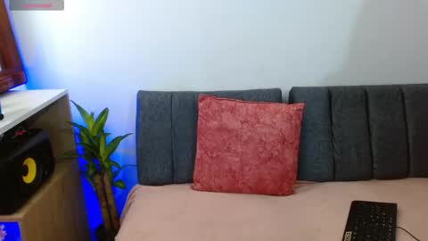 Snapshot of onlily chatting on February 2026 09:22:01 PM onlily online show from February 2026 09:22:01 PM