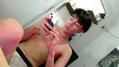 Snapshot of only_mau chatting on March 2026 12:11:01 PM MAU online show from March 2026 12:11:01 PM