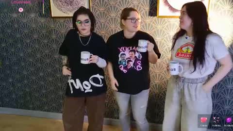     online show from November 2025 06:01:01 PM