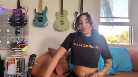 Snapshot of onlystrings chatting on January 2026 09:20:01 PM Duo online show from January 2026 09:20:01 PM