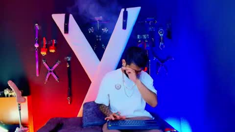 Snapshot of onyx_n_chloe chatting on July 2026 03:43:01 AM onyx_n_chloe online show from July 2026 03:43:01 AM