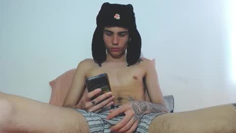 onzas_ online show from October 2025 07:15:01 PM