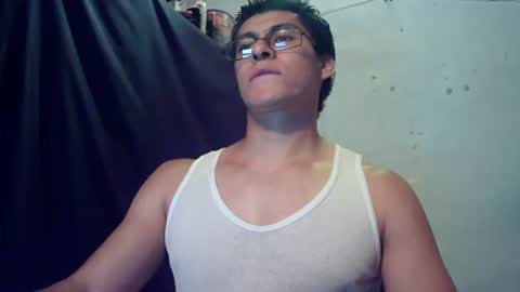 Snapshot of oomaurooo chatting on August 2026 12:35:02 AM oomaurooo online show from August 2026 12:35:02 AM