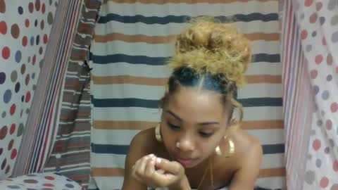 Snapshot of oooosoavizara chatting on July 2026 06:18:01 PM oooosoavizara online show from July 2026 06:18:01 PM