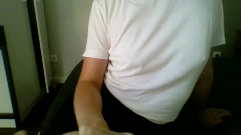 Snapshot of oops_katelyn chatting on July 2026 04:02:02 PM oops_katelyn online show from July 2026 04:02:02 PM