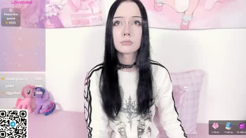 Ophelia online show from April 2026 09:31:01 AM