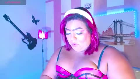 OpraxBell online show from October 2025 01:17:02 AM