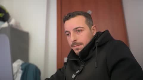 or online show from December 2025 10:20:02 AM