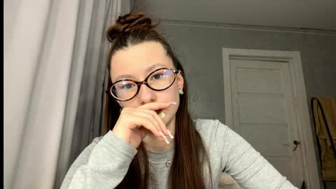 Snapshot of oralianoviello chatting on March 2026 01:33:01 AM Eva online show from March 2026 01:33:01 AM