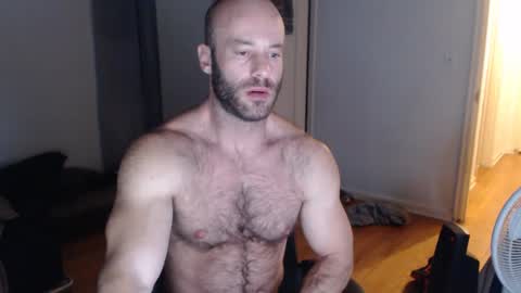 Snapshot of oregon87 chatting on January 2025 04:39:02 AM The Oregon Lumberjack online show from January 2025 04:39:02 AM