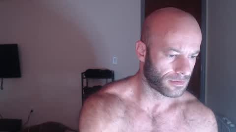 Snapshot of oregon87 chatting on November 2025 04:33:01 PM The Oregon Lumberjack online show from November 2025 04:33:01 PM