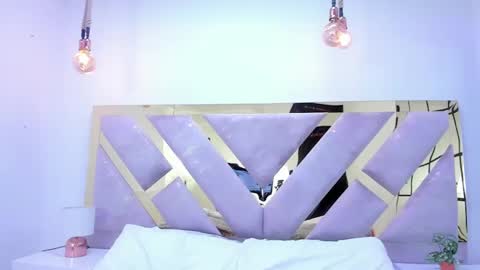 Snapshot of oriana_guzman chatting on December 2024 06:27:02 PM Miss Guzman online show from December 2024 06:27:02 PM