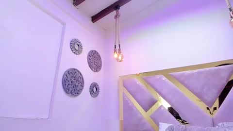 Snapshot of oriana_guzman chatting on December 2024 06:39:02 PM Miss Guzman online show from December 2024 06:39:02 PM