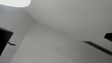 Snapshot of oriana_guzman chatting on September 2025 10:02:01 PM Miss Guzman online show from September 2025 10:02:01 PM