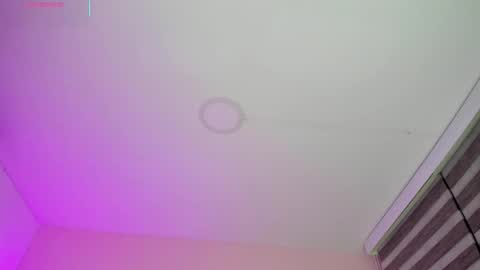 Snapshot of oriana_guzman chatting on November 2025 11:05:01 PM Miss Guzman online show from November 2025 11:05:01 PM