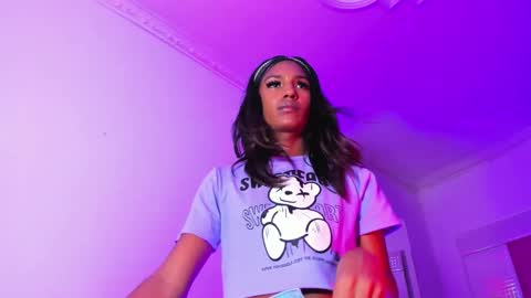 Oriana online show from December 2024 05:26:02 PM