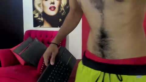 orion y perla online show from February 2025 03:58:02 AM