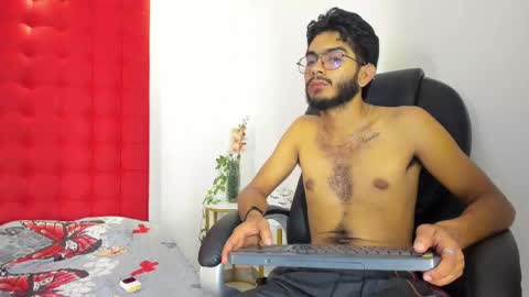 orion y perla online show from March 2025 08:30:02 AM