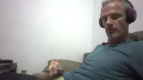 orwel09 online show from December 2025 05:44:02 PM