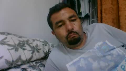 oscarjhe3512 online show from February 2026 02:19:01 AM