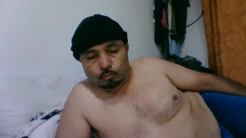 oscarjhe3512 online show from April 2026 03:00:01 AM