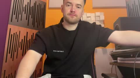 Oscar Steel Savage online show from February 2025 10:15:01 AM