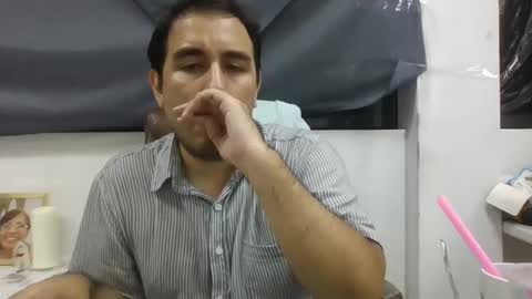 Snapshot of oscaryn_martell chatting on June 2026 04:03:02 AM oscaryn_martell online show from June 2026 04:03:02 AM