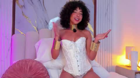 Oshun  online show from December 2025 06:52:01 AM