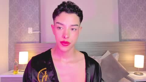 Snapshot of osirismansour chatting on December 2024 01:43:01 AM Osirismansour online show from December 2024 01:43:01 AM