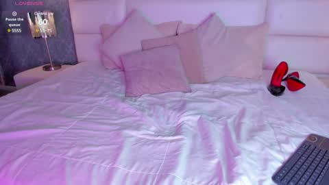 Snapshot of osirismansour chatting on December 2024 05:22:01 PM Osirismansour online show from December 2024 05:22:01 PM