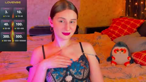 Leliana online show from December 2024 10:01:01 PM