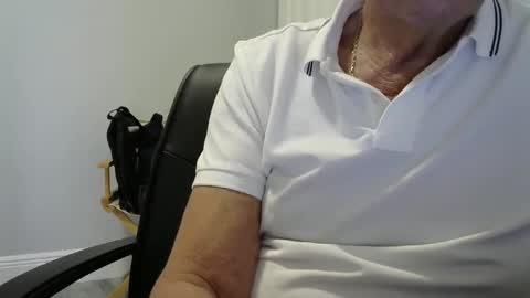 Ossi online show from October 2025 08:52:02 PM