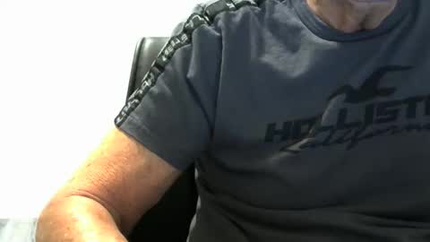 Ossi online show from November 2025 12:02:01 AM