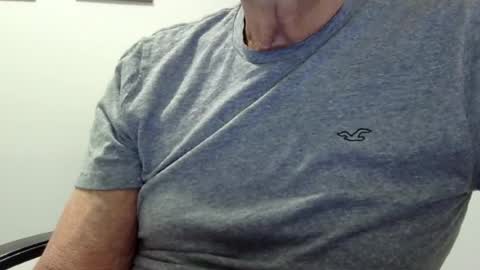 Snapshot of ossibottom chatting on June 2026 03:08:01 AM Ossi online show from June 2026 03:08:01 AM