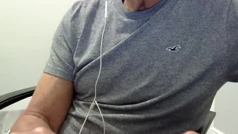 Snapshot of ossibottom chatting on June 2026 03:22:02 AM Ossi online show from June 2026 03:22:02 AM