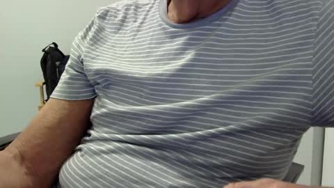 Snapshot of ossibottom chatting on July 2026 09:52:02 PM Ossi online show from July 2026 09:52:02 PM