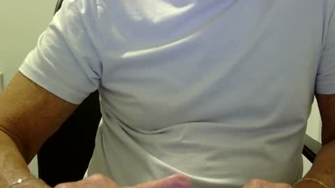 Snapshot of ossibottom chatting on July 2026 01:54:01 AM Ossi online show from July 2026 01:54:01 AM