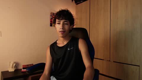 ostin 18hot online show from January 2025 09:26:01 PM