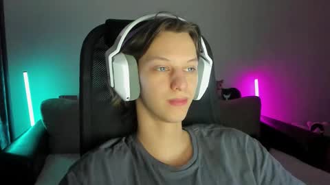 Ostin online show from February 2026 01:14:02 PM