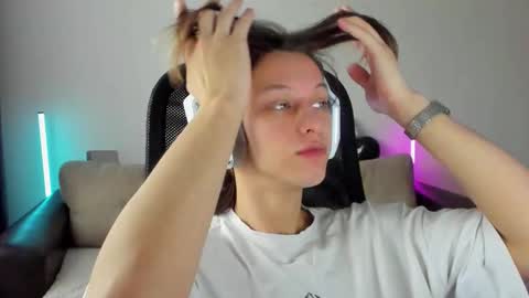 Ostin online show from February 2026 07:01:01 AM