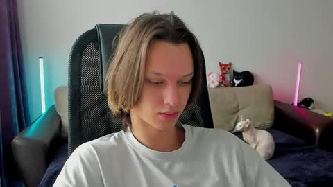 Ostin online show from April 2026 09:47:01 AM