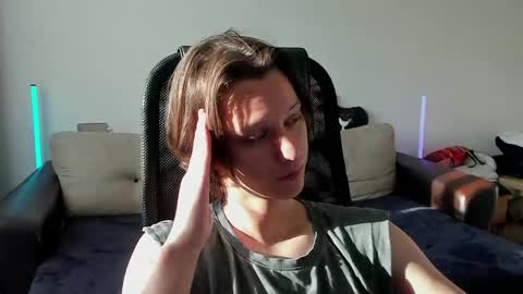 Snapshot of ostin_meoww chatting on June 2026 01:17:02 PM Ostin online show from June 2026 01:17:02 PM