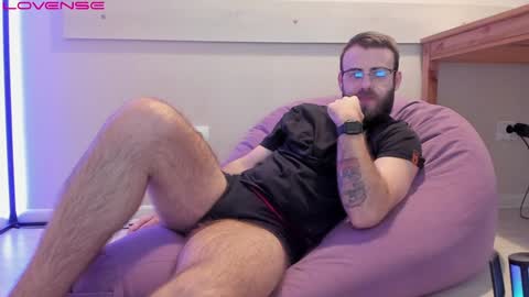 Otis online show from February 2025 10:51:02 PM