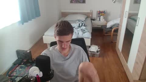 Snapshot of overkneebabe chatting on March 2026 07:46:02 AM OverkneeBabe online show from March 2026 07:46:02 AM