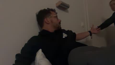 ovidius96 online show from October 2025 06:08:02 PM